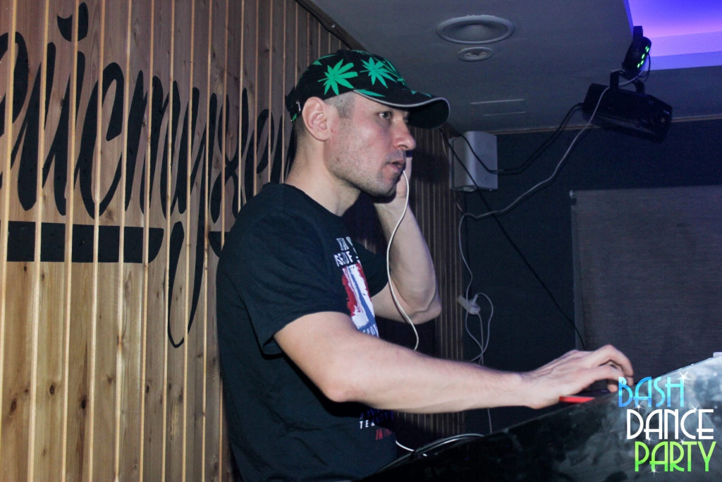 hzk-SHGG_nI